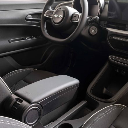 RATI ARMSTER 3 Reposabrazos FIAT 600 2024-  [negro,cuero vegano]