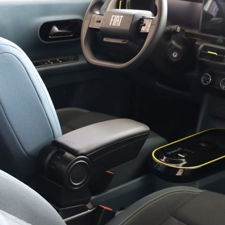 RATI ARMSTER 3 Reposabrazos FIAT GRANDE PANDA HYBRID 2024-  [negro,cuero vegano]