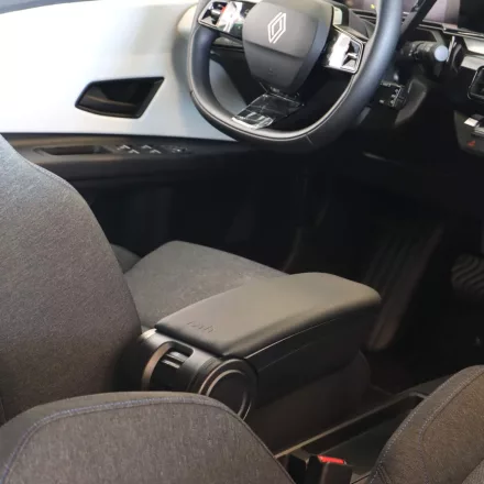 RATI ARMSTER 3 Reposabrazos RENAULT 5 E-TECH 2024-  [negro,cuero vegano]